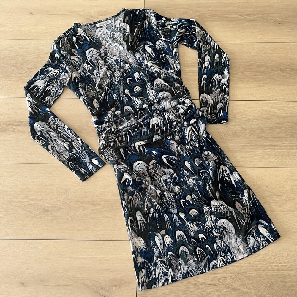 Jennifer Lopez - body con size M dress with side ruching